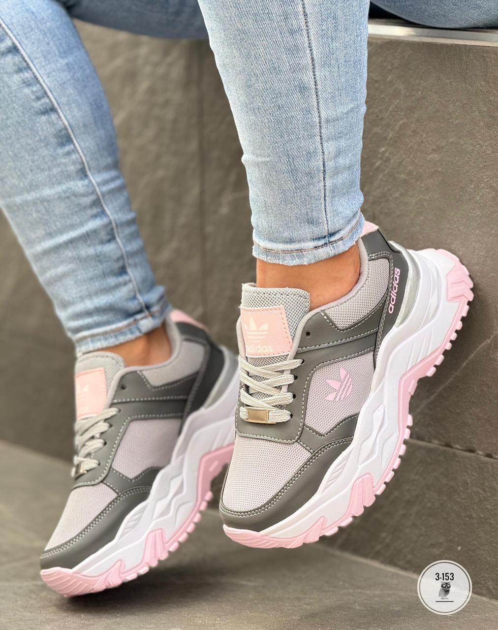 TENIS ADI PARA DAMA